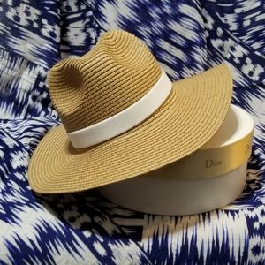 Summer & Rose foldable sun hat - never worn